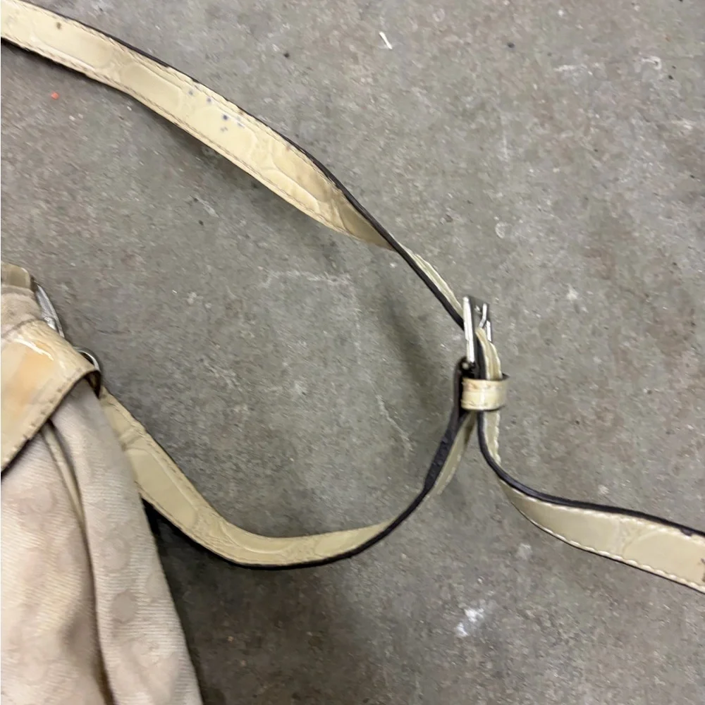 Vintage Y2K guess monogram Cream Shoulder Bag - Picture 9 of 9
